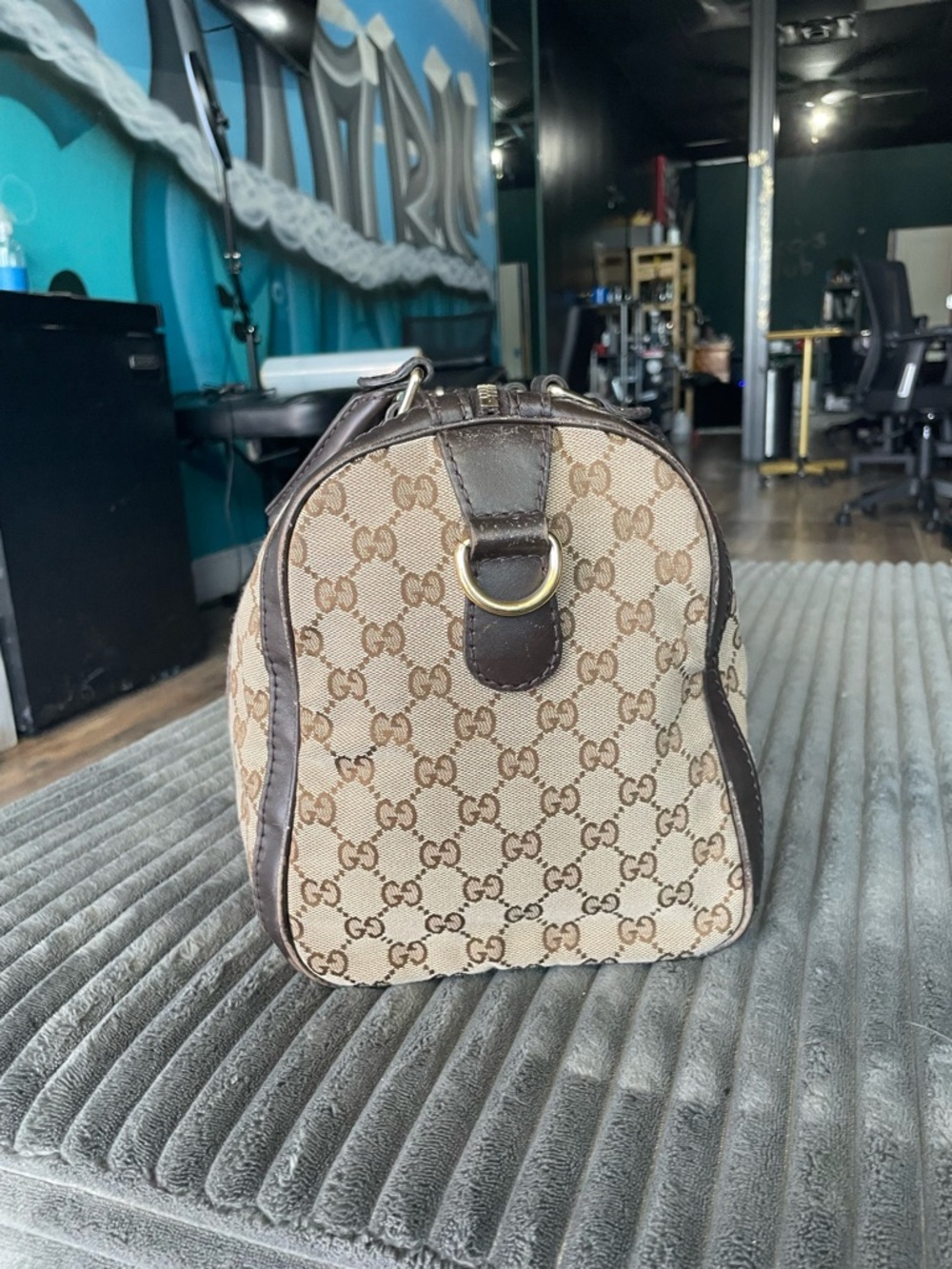 Gucci Beige Monogram Boston Bag with Green and Red Web Stripe - Picture 2 of 7